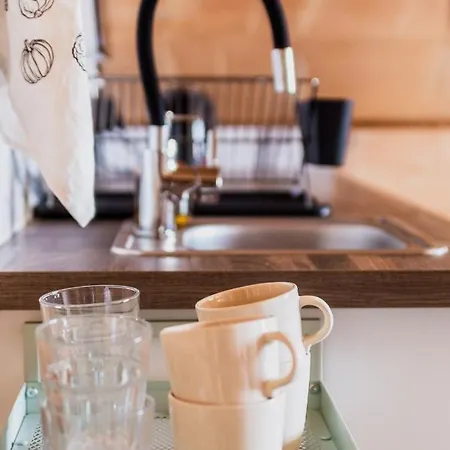 Kiry 9 - I Lejlighed *